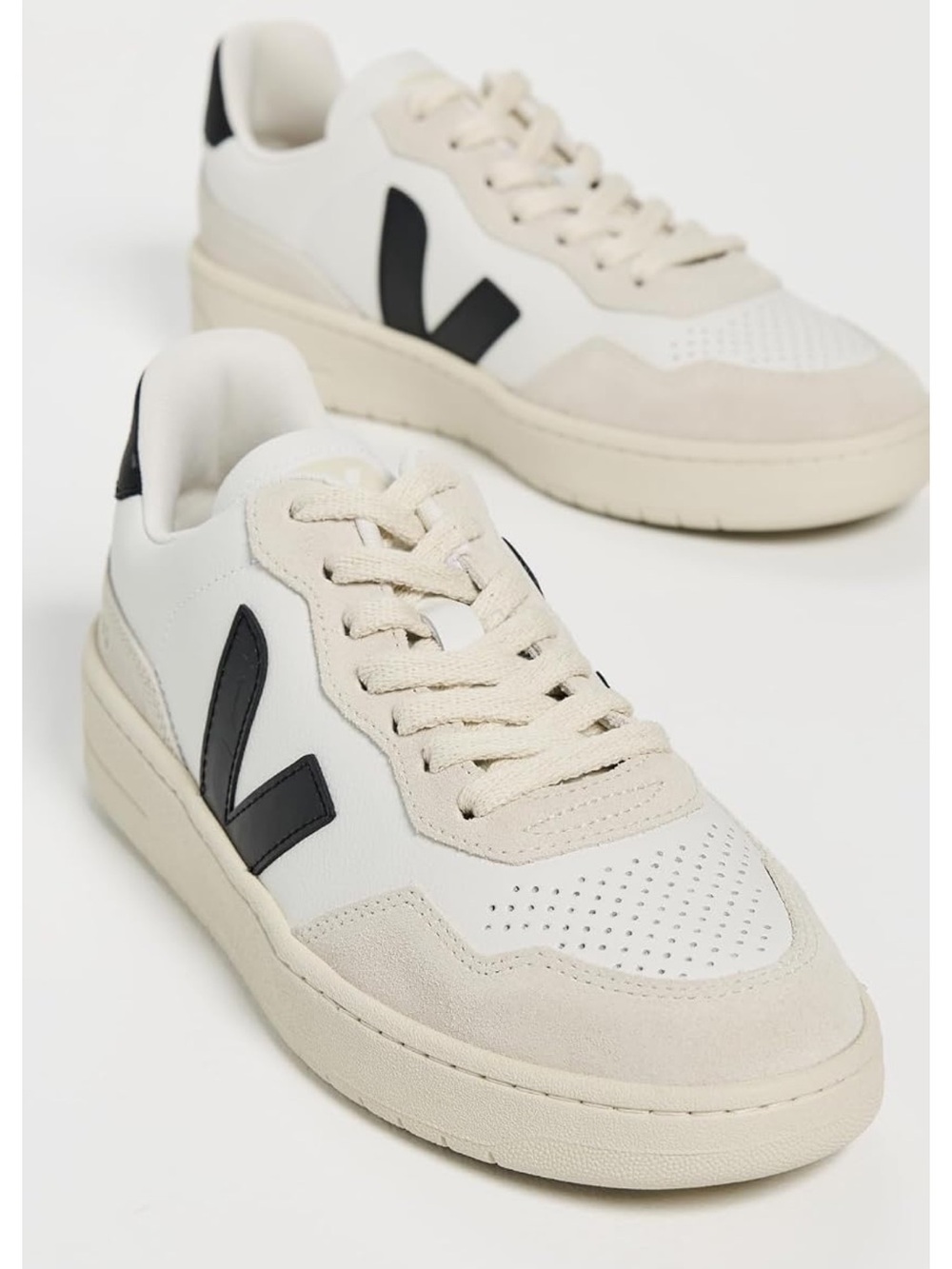 Women’s Veja V-90 White & Black Low-Top Sneakers Size 8